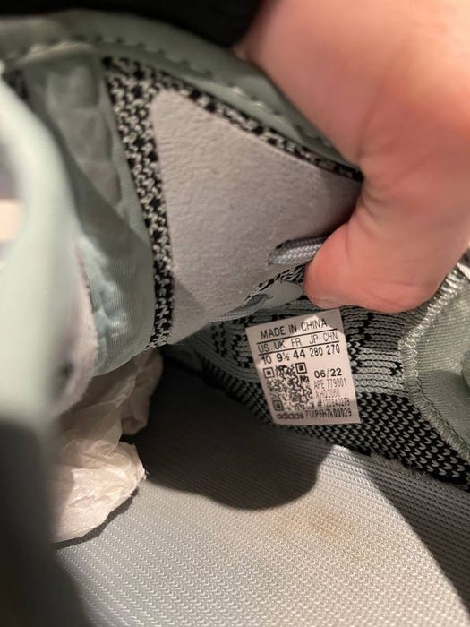 adidas Yeezy boost 350 v2 granite 44.