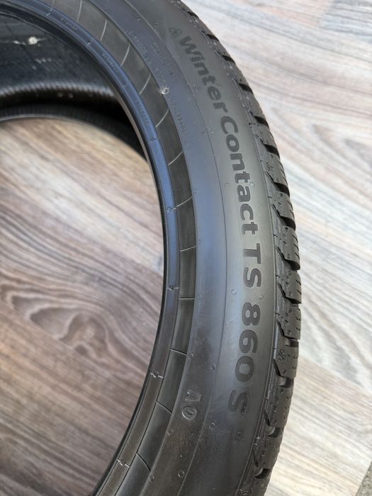Шини  Continental 245/40/R21