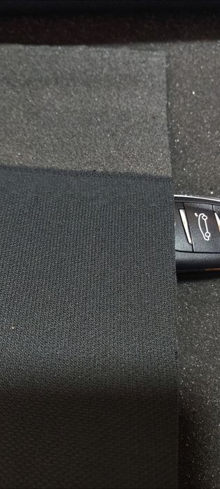 Tecido para forrar o teto auto