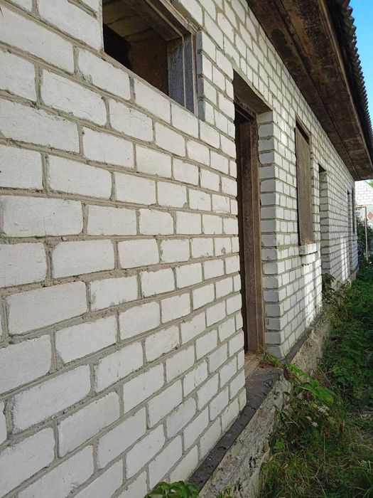 Продам добротний недобудований  будинок в с.Іванівка