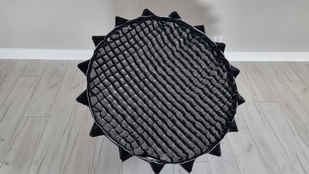 Softbox Aputure Light Dome II. Mocowanie Bowens.