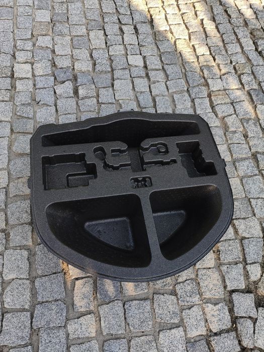 Wkład do bagażnika Toyota Corolla