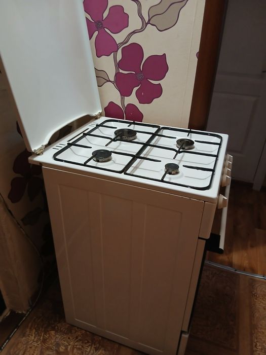 Korting печка газовая 4х комфорочная с духовкой