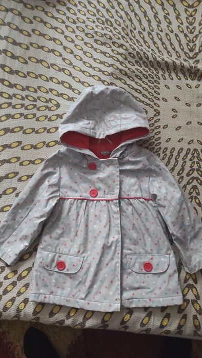 Продам плащик на дівчинку