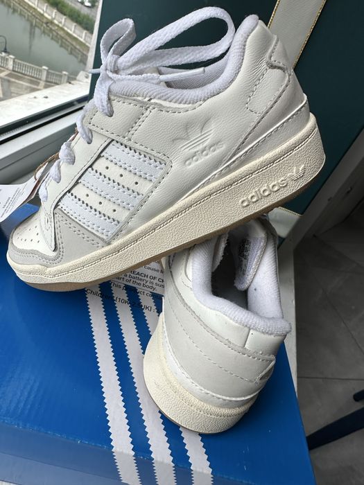 Кросівки  adidas оригінал  р.28 шкіра