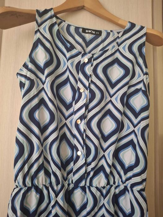 Letnia sukienka, długość midi. Rozm. S/M