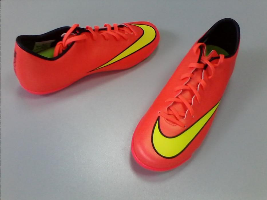 Sapatilhas FUTSAL Nike Mercurial Victory nº 42,5 - novas