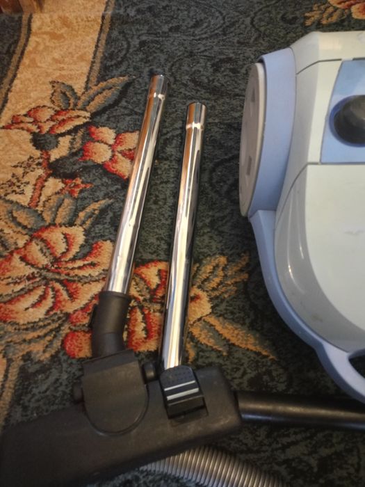 Пилосос Philips 2000w.в робочому стані