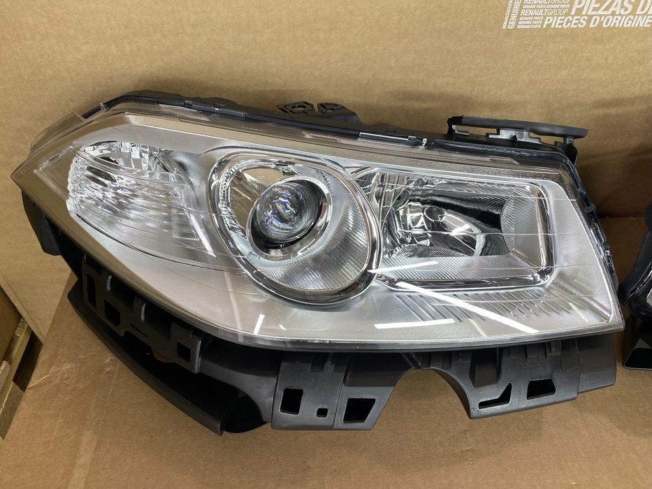 Фари передні Renault Megane 2 Рено Меган 2 фара рестайл