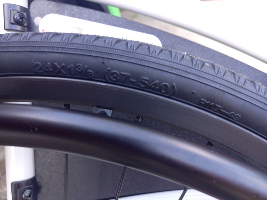 Wozek inwalidzki nowy sluminiowy