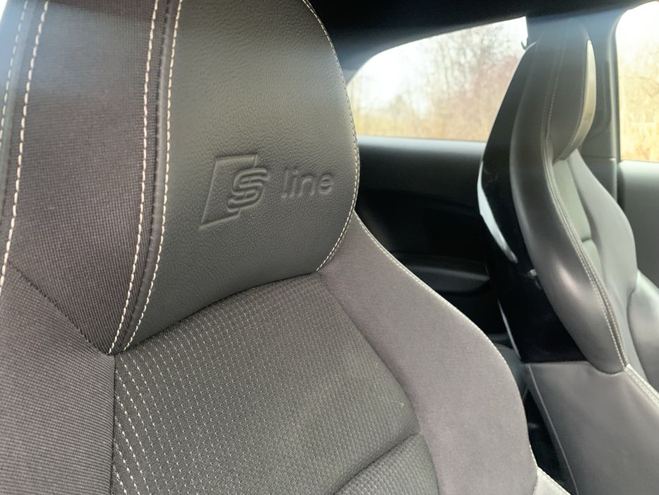 Audi a1 2.0Tdi s-line biala perla bi xenon navi CARPLAY