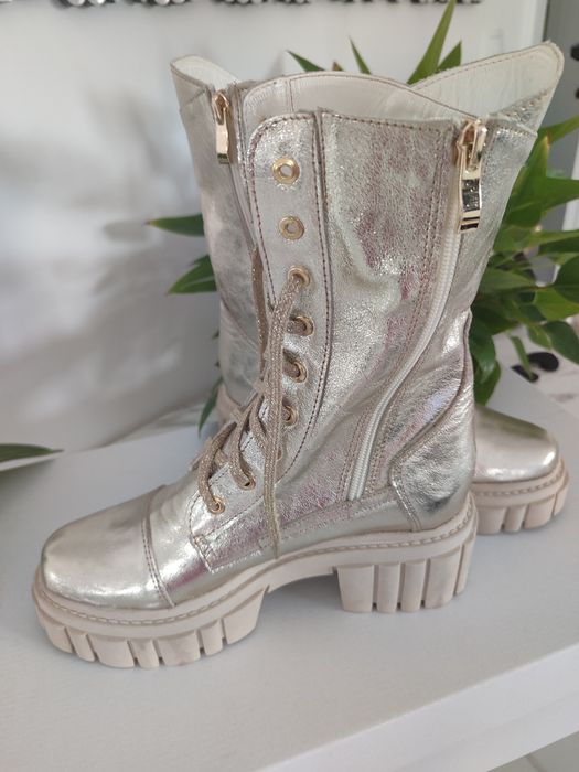 Eleganckie workery złote z ozdobami kolory naturalna skóra