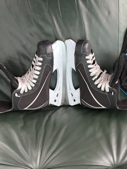 Хокейні коньки CCM Intruder