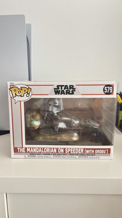 Funko POP Star Wars - The Mandalorian on Speeder with Grogu 579
