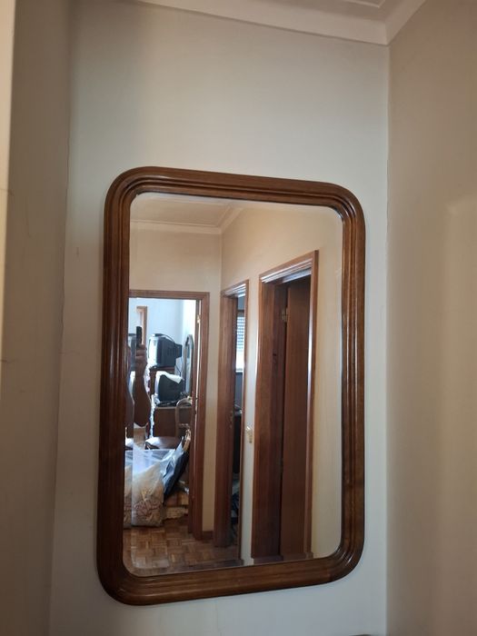Espelho com moldura