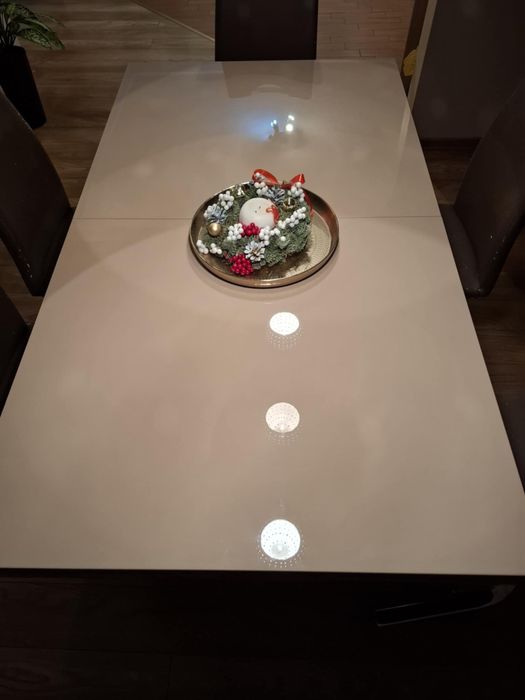 Nowoczesny rozkładany stół + krzesła gratis