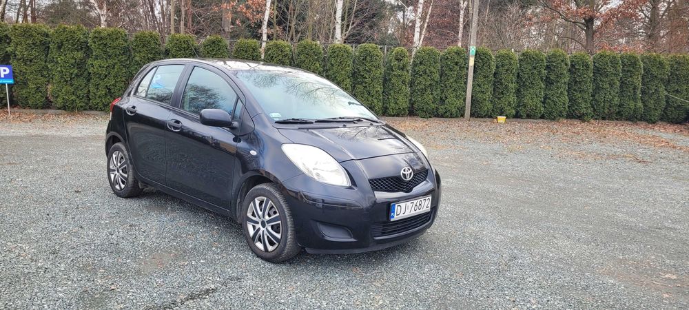 Toyota Yaris 2011 5-Drzwiowa Przebieg 160tys/km Stan Bdb Zarej. w PL