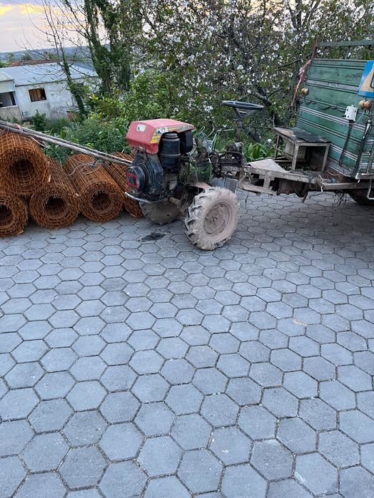 Motocultivador com reboque