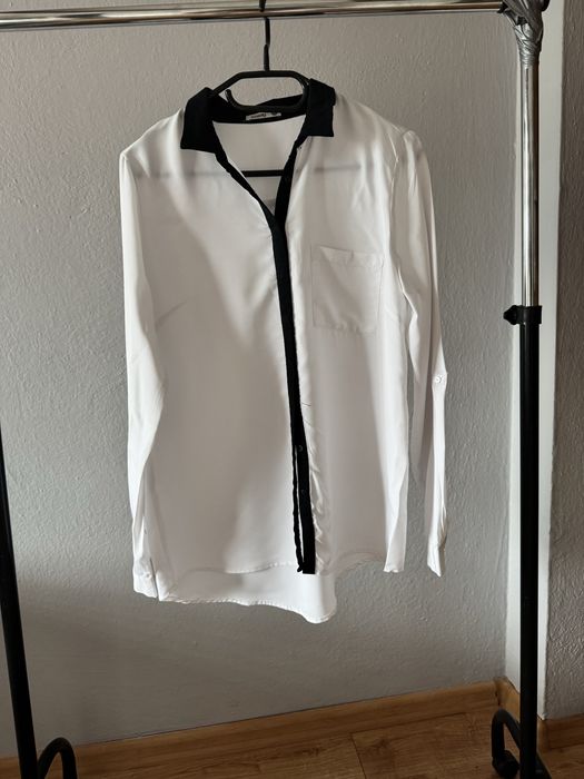 Koszula Sinsay M biała z czarnymi wstawkami elegancka