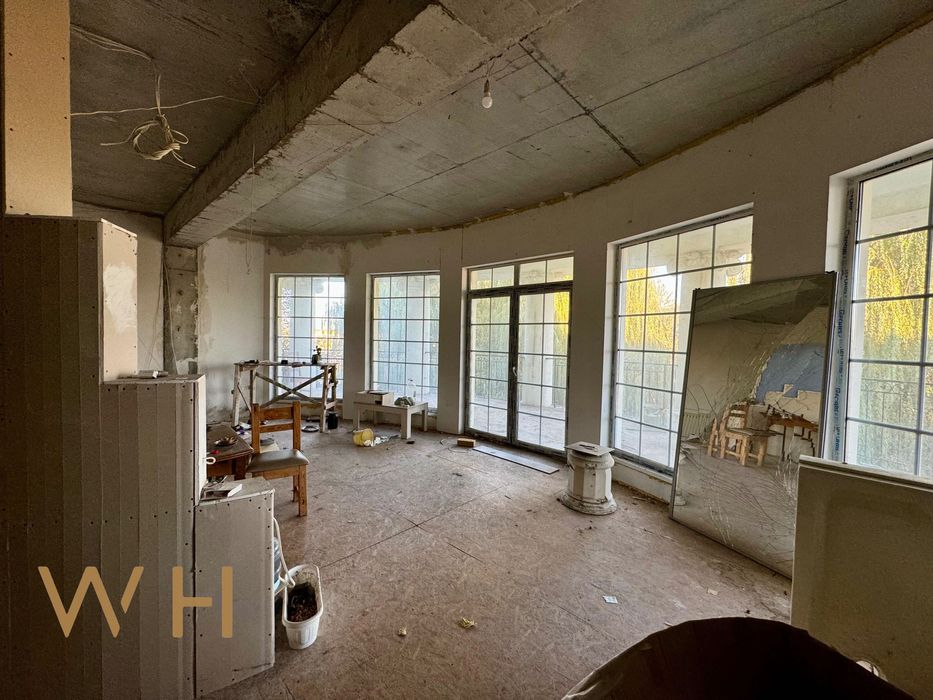 Продаж Готель 3070m², 53 сот, Озеро, Підгірці