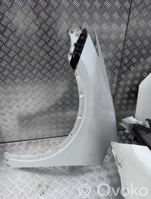 БАмпер Toyota Prius xw60 розборка шрот