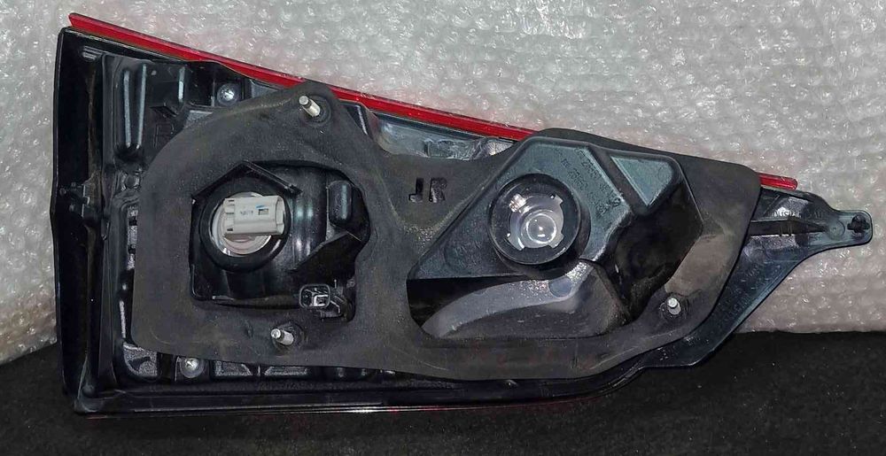 Farolim da Mala Direito NISSAN QASHQAI II (J11, J11_) ano 2014
