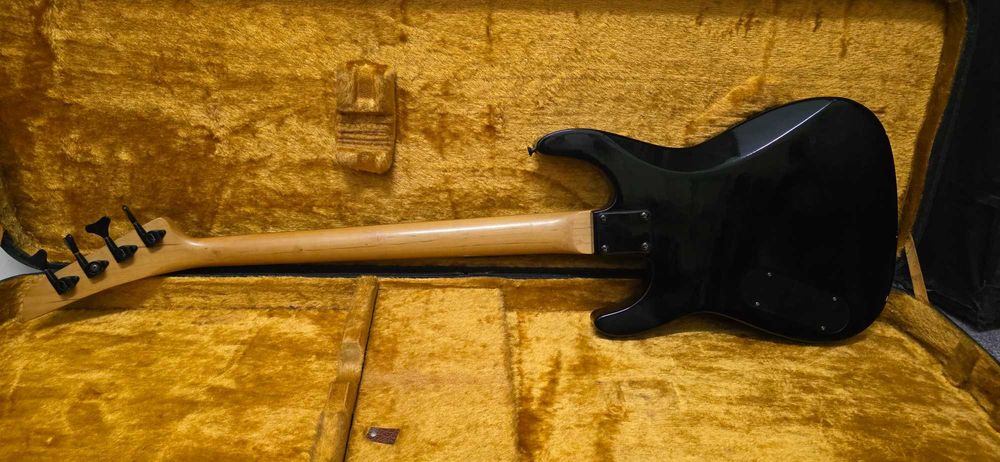 Gitara Basowa Samick kopia Jackson CMG