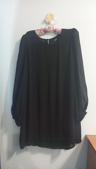 Сукня святкова в гарному стані