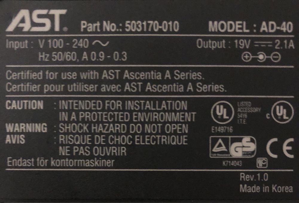 • Zasilacz AST AD-40 | 19V 2.1A