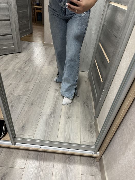 Джиниси голубого кольору