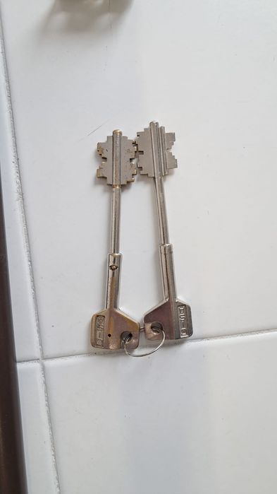 Fechadura * CISA * C/ Trancas