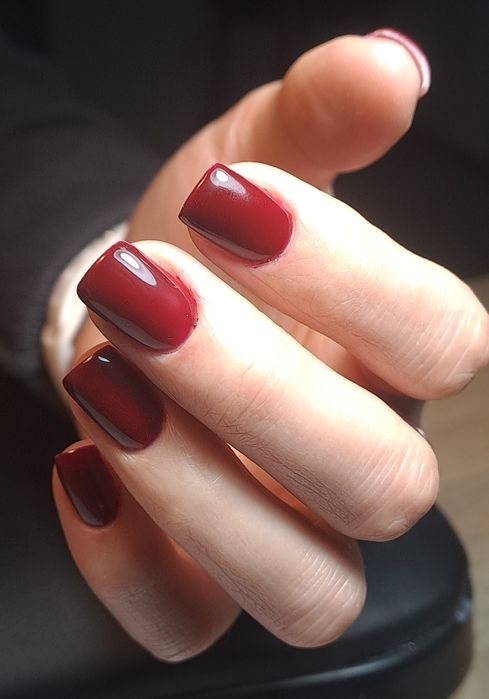 Манікюр Педикюр Нарощування нігтів