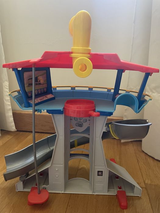 Paw Patrol Control Base (Includes Everything Shown in Photos)64752122017539122