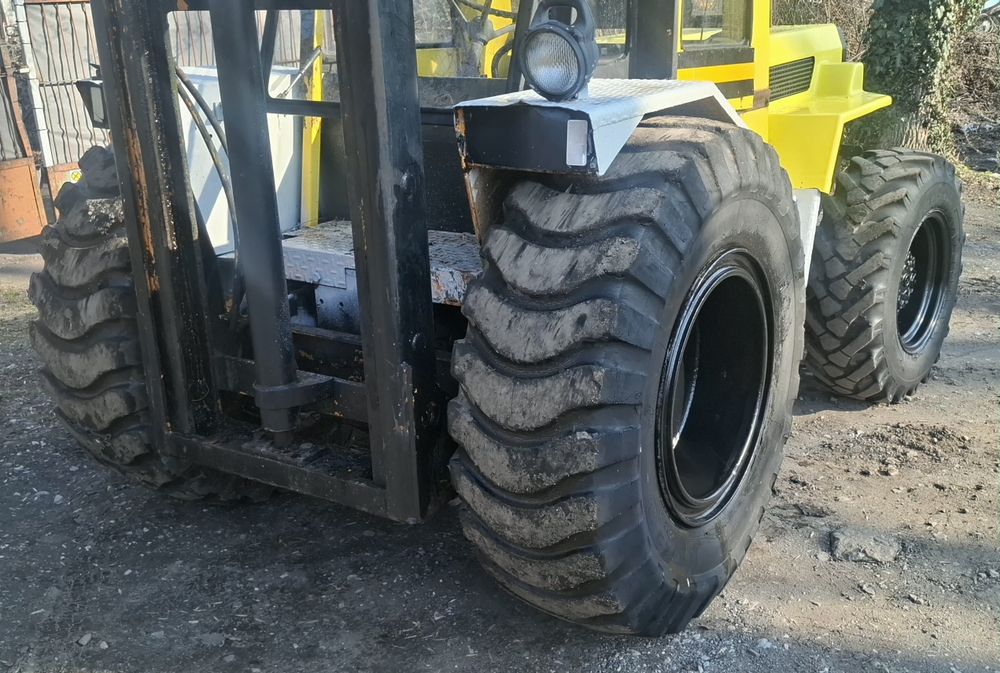 Wozek widłowy terenowy omfort 4x4 super stan