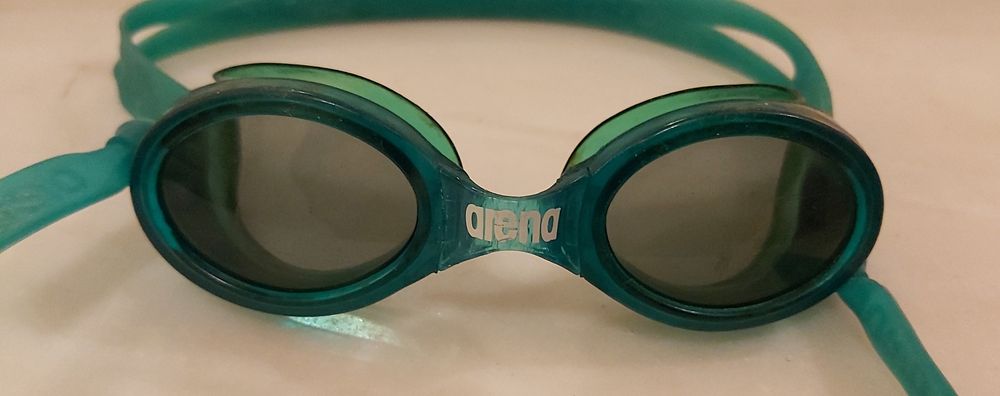 Óculos de natação arena