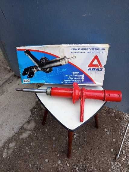 Таврия Стойка левая передняя