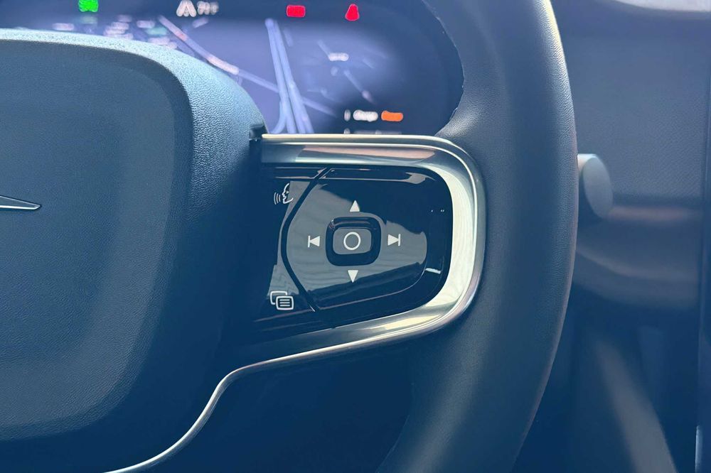 Polestar 2      2021
