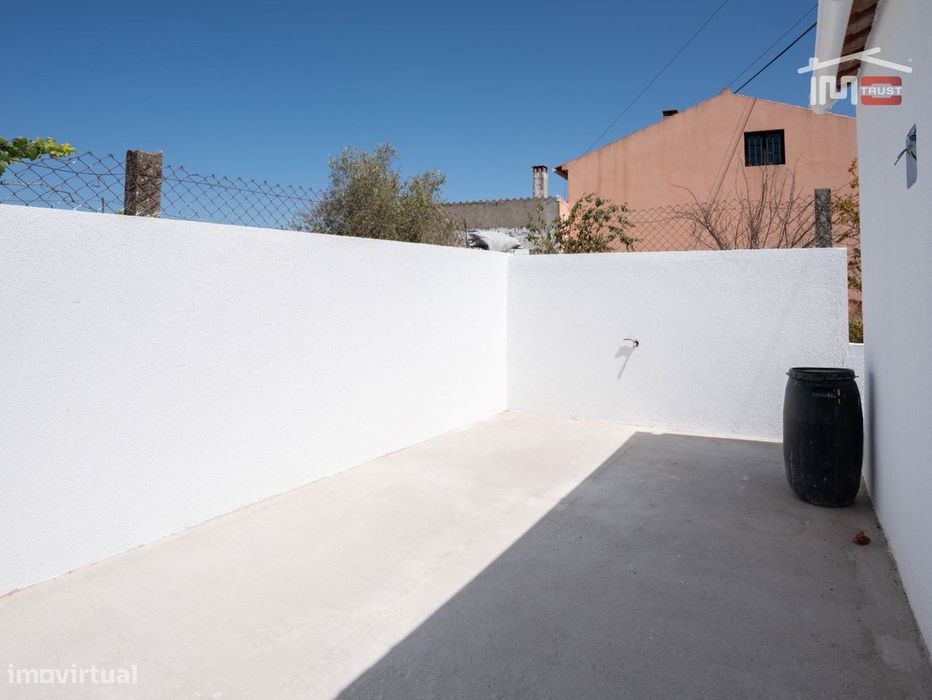 Moradia Térrea Totalmente Remodelada com Espaço Exterior | Pego, Ab...