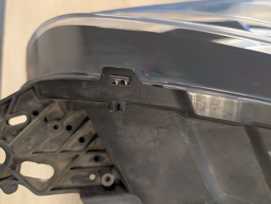 Reflektor prawy full led peugot 508 I gen. polift