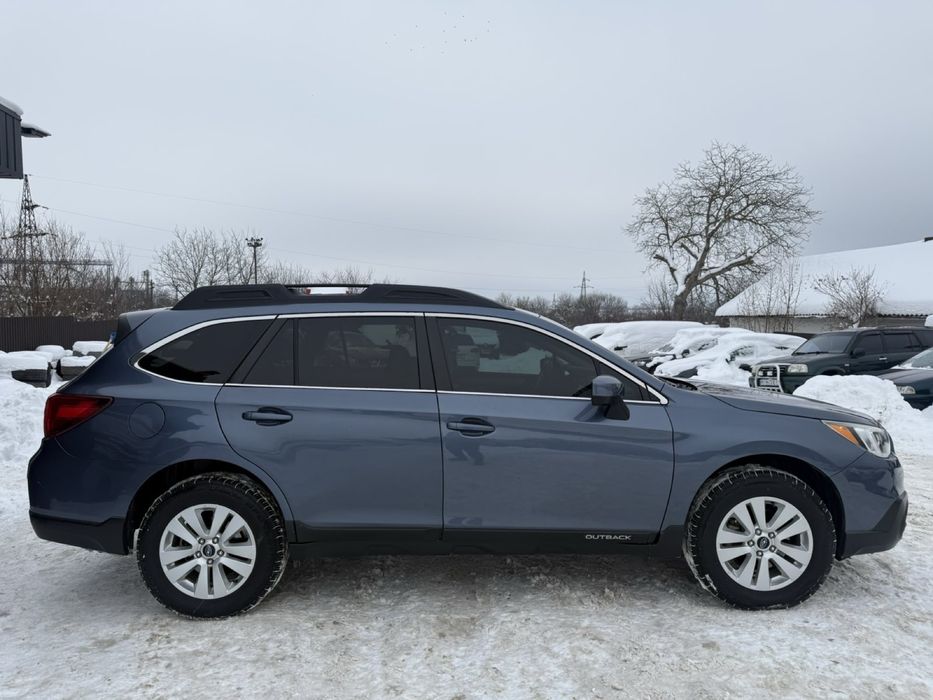 Subaru OUTBACK 2017r