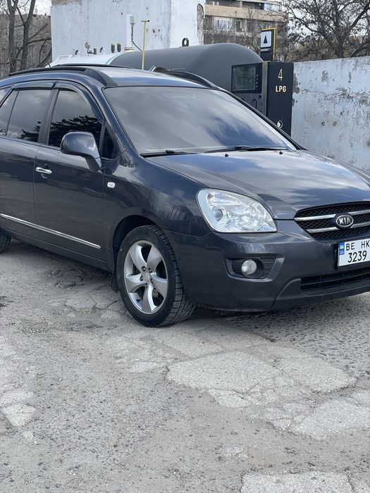 KIA CARENS 2.0 газ/бенз
