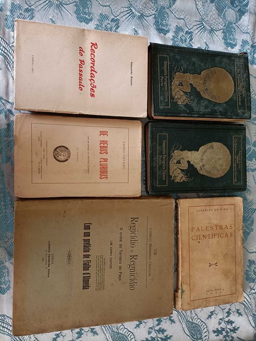 5 Livros Antigos, a Partir de
