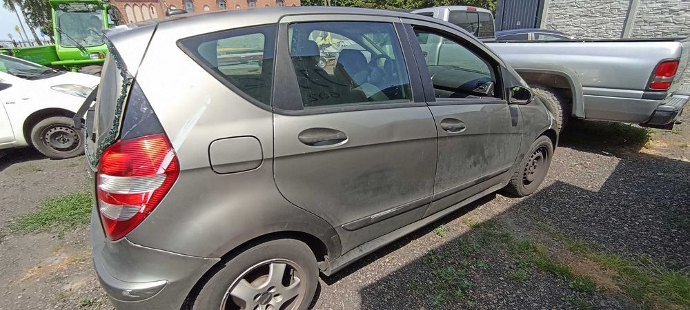 mercedes 1.8 cdi 640.940  A 180 w169 lak 748 samochód na części