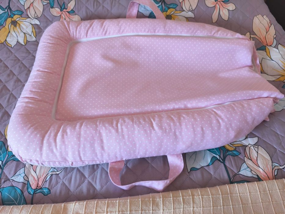Ninho Redutor rosa para bebé