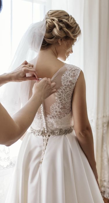 Продам свадебное платье 2018 года