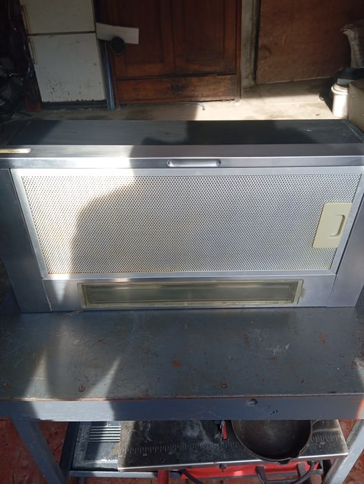 Витяжка відсувна вживана