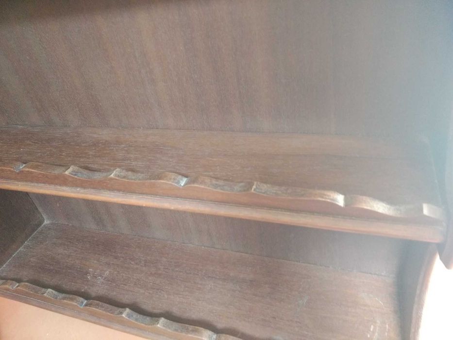 Estante pequena antiga