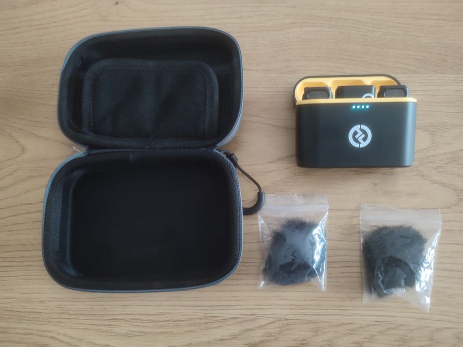 Hollyland Lark M1 Duo Wireless Lavalier Microphone System, B