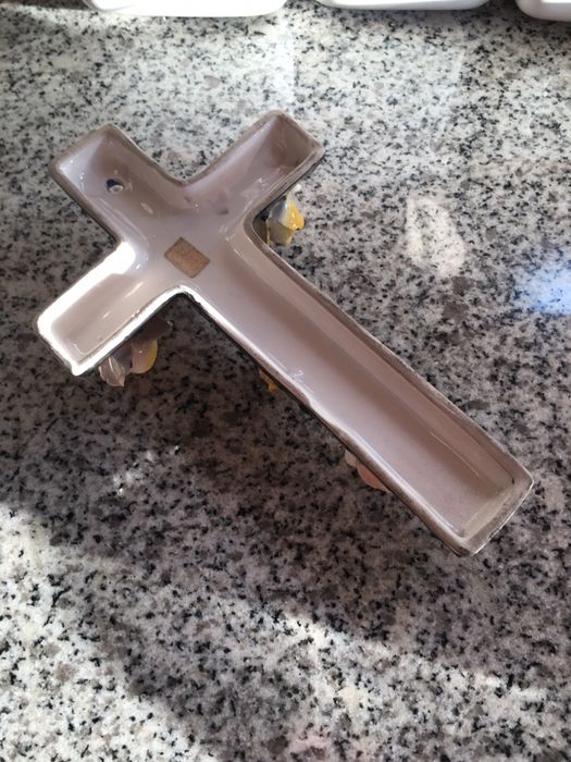 Ceramic Cross with Flowers64751572682242121