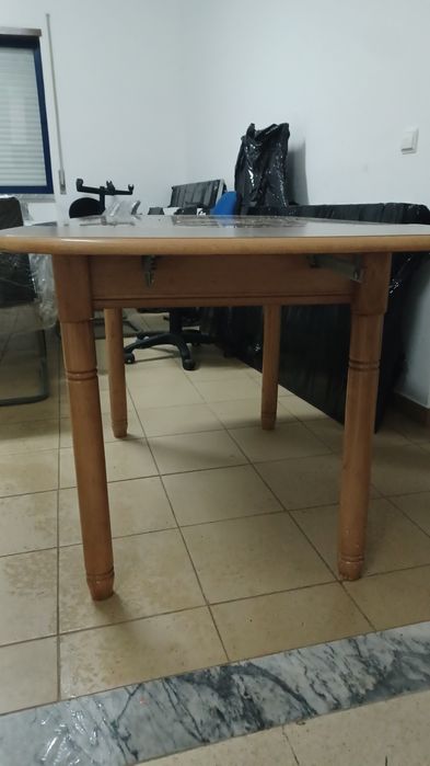 Mesa de cozinha extensível